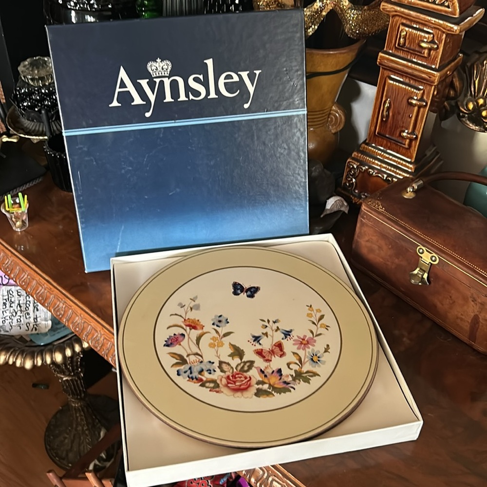 Vintage 80’s Aynsley Cottage Garden Round Placemats